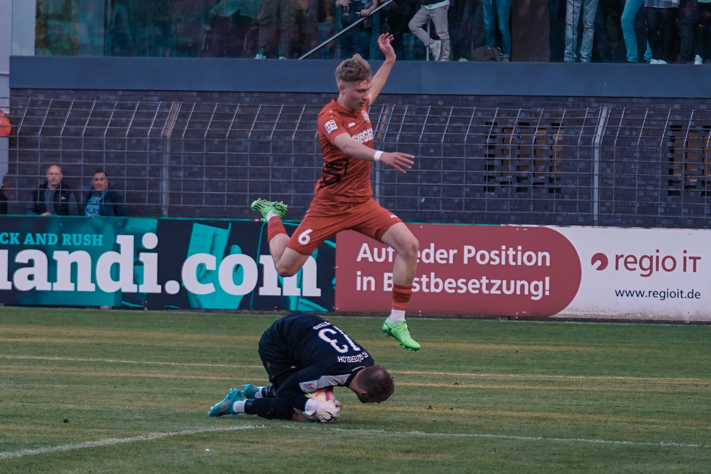 Entscheidung in der Nachspielzeit Niederlage in Gütersloh